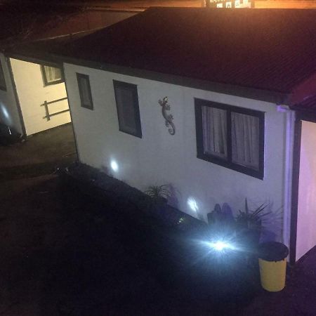Windsor Lodge & Caravan Park Waitahanui Extérieur photo