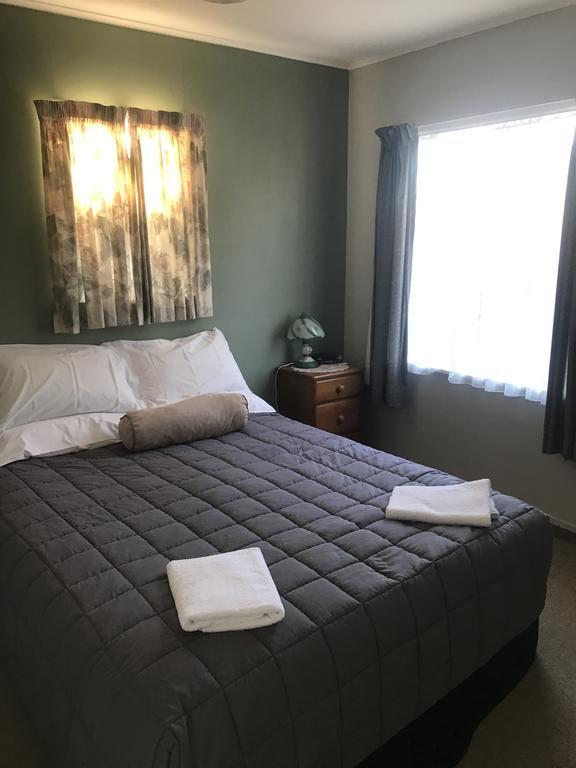 Windsor Lodge & Caravan Park Waitahanui Extérieur photo