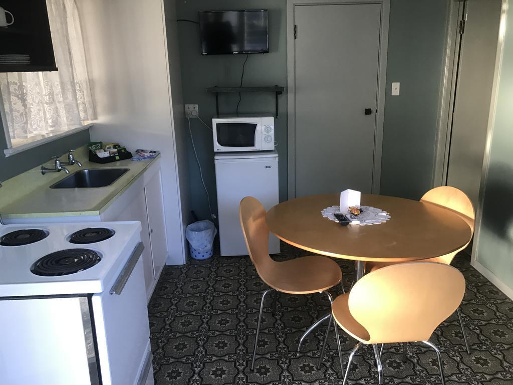 Windsor Lodge & Caravan Park Waitahanui Extérieur photo